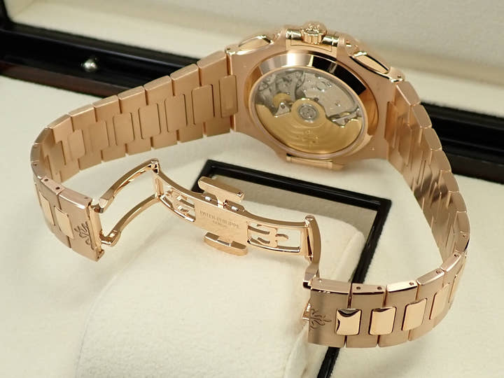 パテックフィリップ ノーチラス クロノグラフ Ref.5980/1R-001 ローズゴールド ブラックグラデーション文字盤