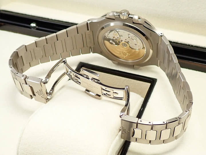 パテックフィリップ ノーチラス Ref.5811/1G-001 ホワイトゴールド ブルー・ソレイユ文字盤