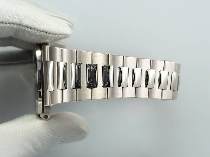 パテックフィリップ ノーチラス Ref.5811/1G-001 ホワイトゴールド ブルー・ソレイユ文字盤