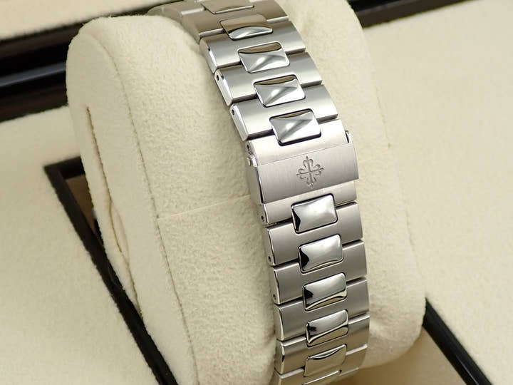 パテックフィリップ ノーチラス プチコンプリケーション Ref.5712/1A-001 ステンレススチール ブルー文字盤