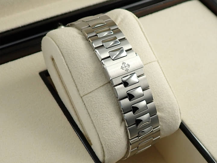 パテックフィリップ ノーチラス プチコンプリケーション Ref.5712/1A-001 ステンレススチール ブルー文字盤