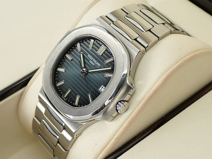パテックフィリップ ノーチラス Ref.5800/1A-001 ステンレススチール ブルー文字盤
