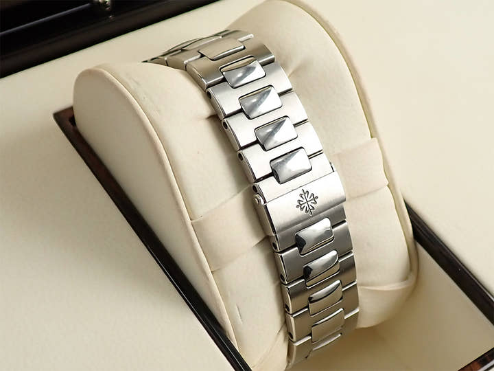 パテックフィリップ ノーチラス Ref.5800/1A-001 ステンレススチール ブルー文字盤