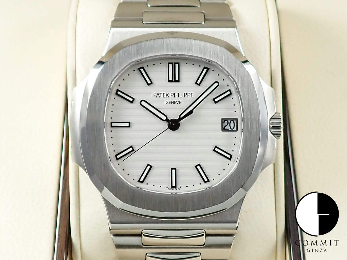 パテックフィリップ ノーチラス Ref.5711/1A-011 ステンレススチール ホワイト文字盤