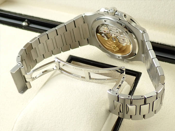 パテックフィリップ ノーチラス Ref.5711/1A-010 ステンレススチール ブルー文字盤