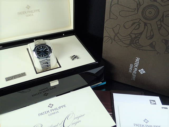 Patek Philippe Nautilus Ref. 5800/1A-001 Dark Blue Dial, Used nautilus-33