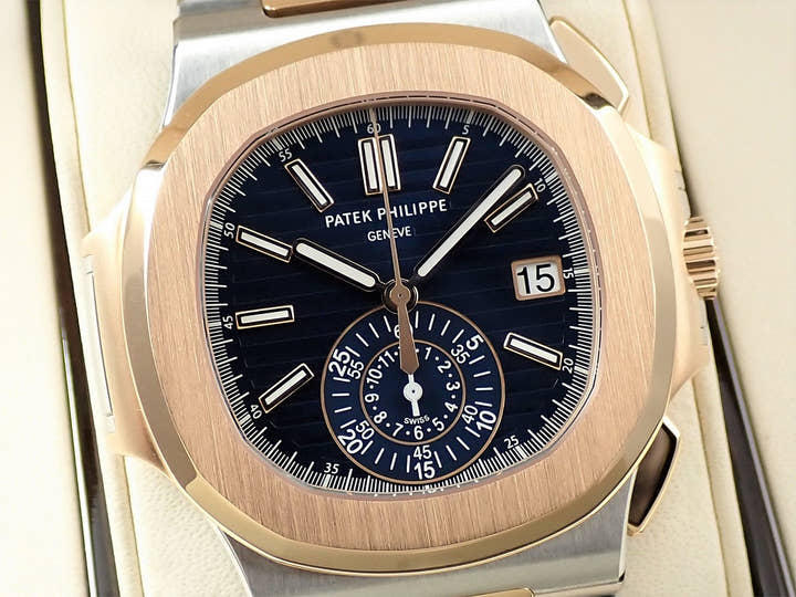 パテックフィリップ ノーチラス クロノグラフ Ref.5980/1AR-001 ステンレススチール/ローズゴールド ブルー文字盤