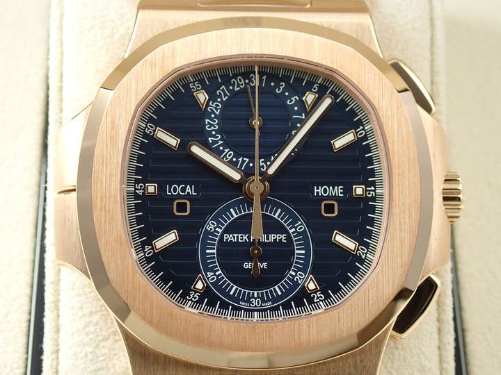 パテックフィリップ ノーチラス トラベルタイム クロノグラフ Ref.5990/1R-001 ローズゴールド ブルーソレイユ文字盤