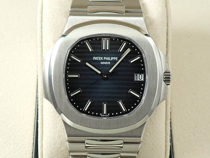 パテックフィリップ ノーチラス Ref.5711/1A-010 ステンレススチール ブルー文字盤