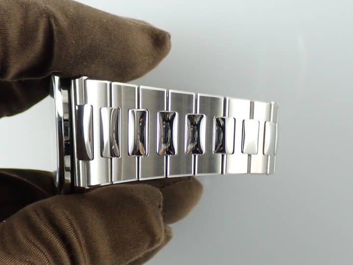 パテックフィリップ ノーチラス Ref.5711/1A-010 ステンレススチール ブルー文字盤