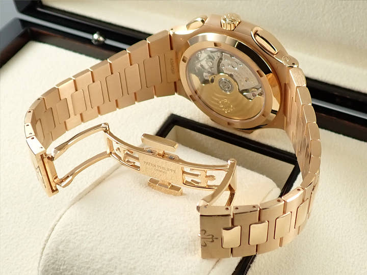 パテックフィリップ ノーチラス トラベルタイム クロノグラフ Ref.5990/1R-001 ローズゴールド ブルーソレイユ文字盤