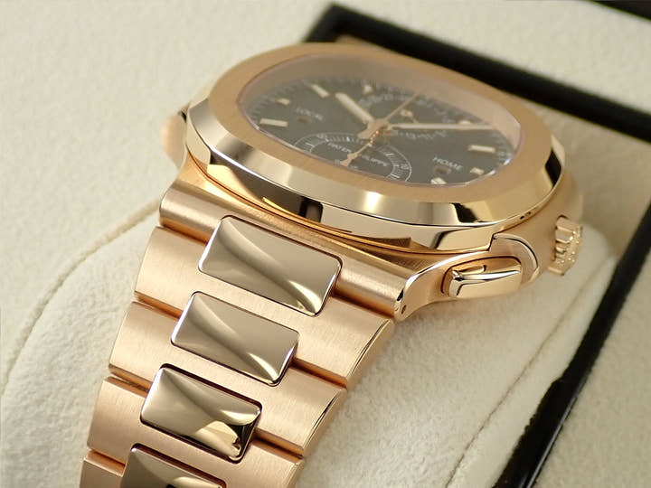 パテックフィリップ ノーチラス トラベルタイム クロノグラフ Ref.5990/1R-001 ローズゴールド ブルーソレイユ文字盤