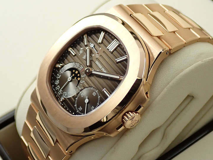パテックフィリップ ノーチラス Ref.5712/1R-001 ローズゴールド ブラウン ソレイユ文字盤