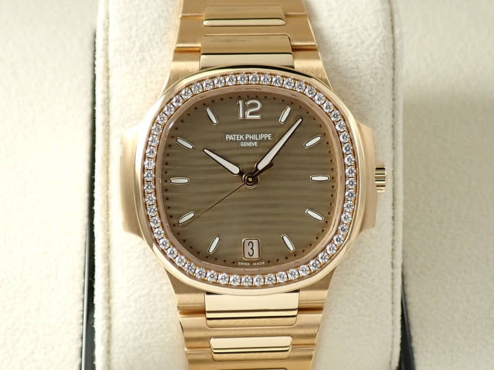 パテックフィリップ ノーチラス Ref.7118/1200R-010 ローズゴールド ゴールドオパーリン文字盤