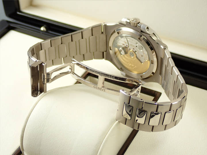 パテックフィリップ ノーチラス Ref.5713/1G-001 ホワイトゴールド ブルー文字盤