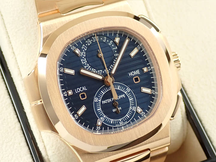 パテックフィリップ ノーチラス トラベルタイム クロノグラフ Ref.5990/1R-001 ローズゴールド ブルーソレイユ文字盤