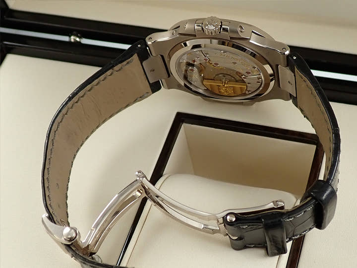 パテックフィリップ ノーチラス プチコンプリケーション Ref.5712G-001 ホワイトゴールド スレート文字盤