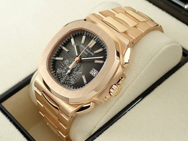 パテックフィリップ ノーチラス クロノグラフ Ref.5980/1R-001 ローズゴールド ブラックグラデーション文字盤