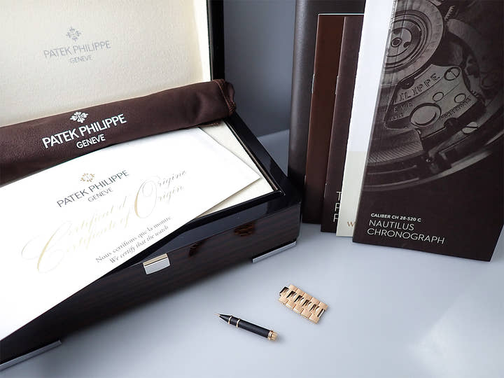 パテックフィリップ ノーチラス クロノグラフ Ref.5980/1R-001 ローズゴールド ブラックグラデーション文字盤