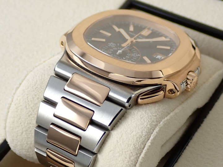 パテックフィリップ ノーチラス クロノグラフ Ref.5980/1AR-001 ステンレススチール/ローズゴールド ブルー文字盤