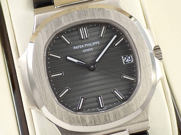 パテックフィリップ ノーチラス Ref.5711G-001 ホワイトゴールド グレー文字盤
