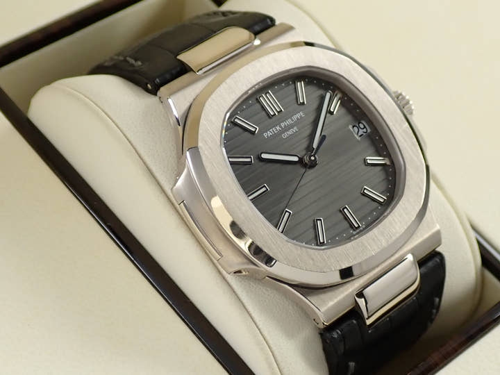 パテックフィリップ ノーチラス Ref.5711G-001 ホワイトゴールド グレー文字盤