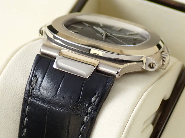 パテックフィリップ ノーチラス Ref.5711G-001 ホワイトゴールド グレー文字盤
