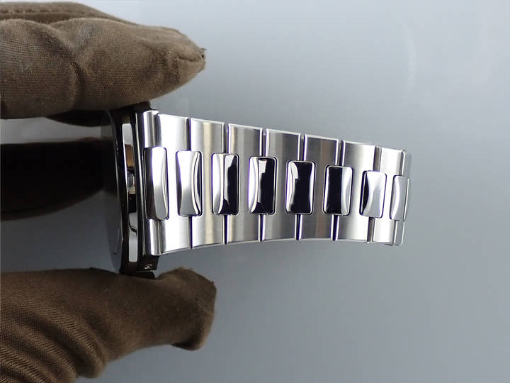 パテックフィリップ ノーチラス プチコンプリケーション Ref.5712/1A-001 ステンレススチール ブルー文字盤