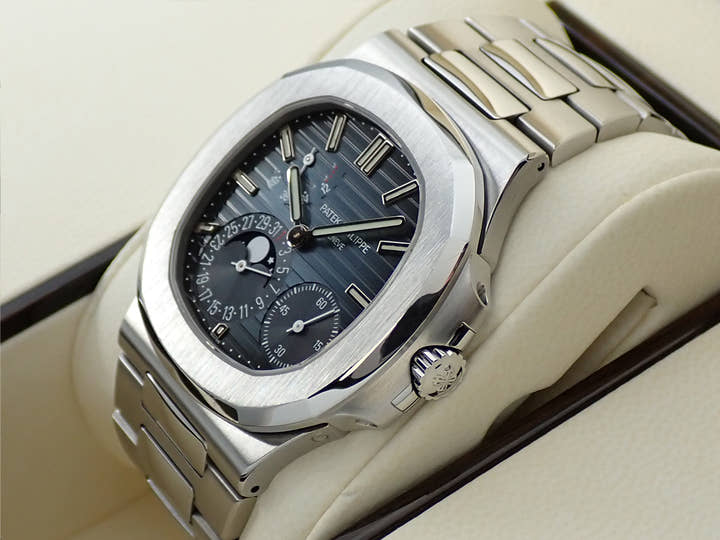 パテックフィリップ ノーチラス プチコンプリケーション Ref.5712/1A-001 ステンレススチール ブルー文字盤