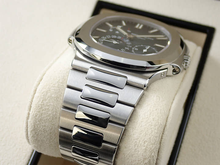 パテックフィリップ ノーチラス プチコンプリケーション Ref.5712/1A-001 ステンレススチール ブルー文字盤