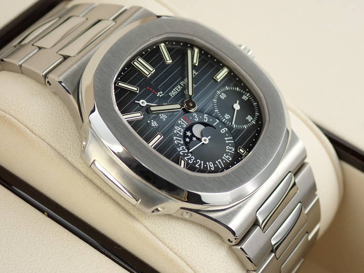 パテックフィリップ ノーチラス プチコンプリケーション Ref.5712/1A-001 ステンレススチール ブルー文字盤