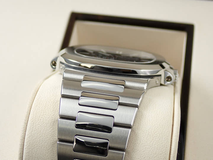 パテックフィリップ ノーチラス プチコンプリケーション Ref.5712/1A-001 ステンレススチール ブルー文字盤