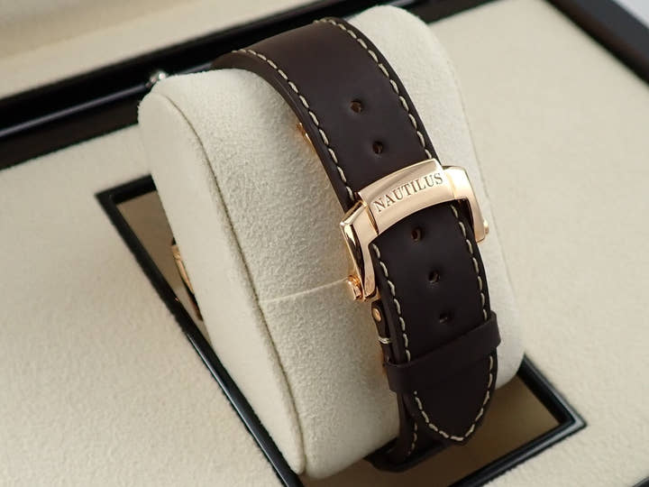 パテックフィリップ ノーチラス クロノグラフ Ref.5980R-001 ローズゴールド ブラウン文字盤