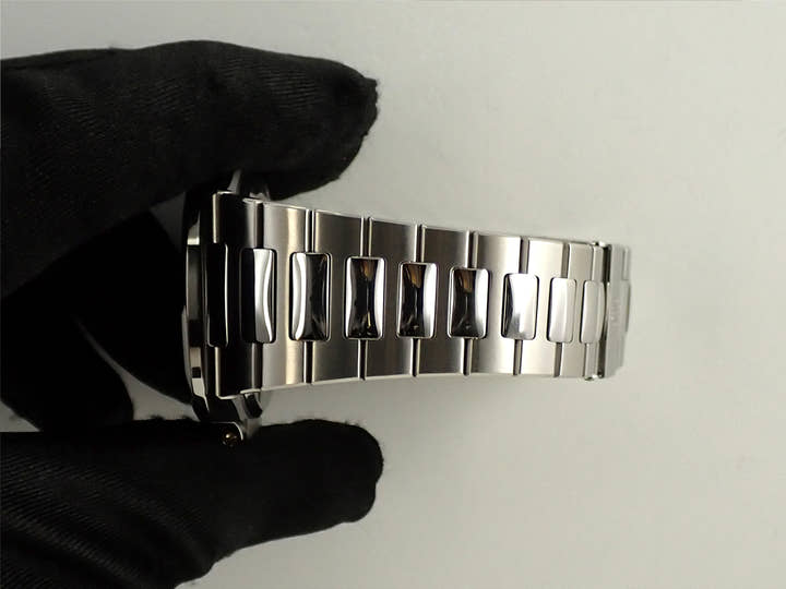 パテックフィリップ ノーチラス Ref.5711/1A-010 ステンレススチール ブルー文字盤