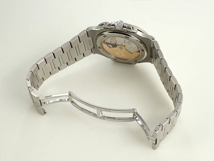 パテックフィリップ ノーチラス Ref.5711/1A-010 ステンレススチール ブルー文字盤