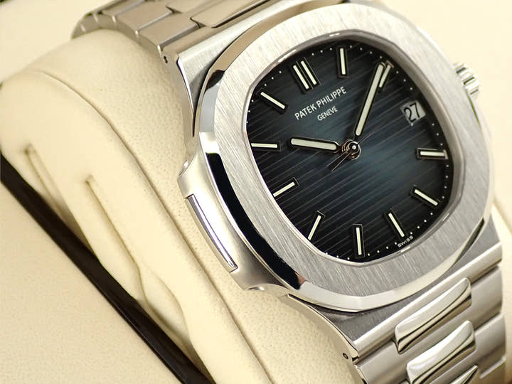 パテックフィリップ ノーチラス Ref.5711/1A-010 ステンレススチール ブルー文字盤