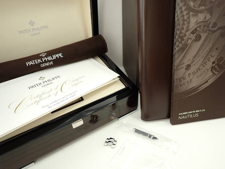 パテックフィリップ ノーチラス プチコンプリケーション Ref.5712/1A-001 ステンレススチール ブルー文字盤