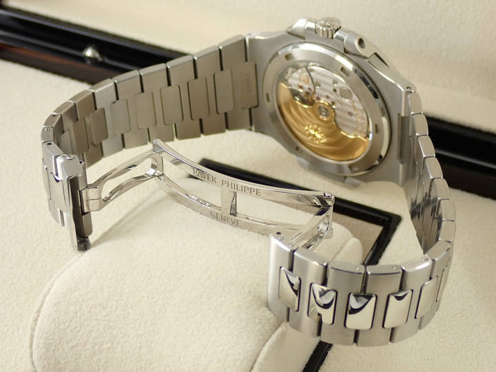 パテックフィリップ ノーチラス Ref.5711/1A-010 ステンレススチール ブルー文字盤