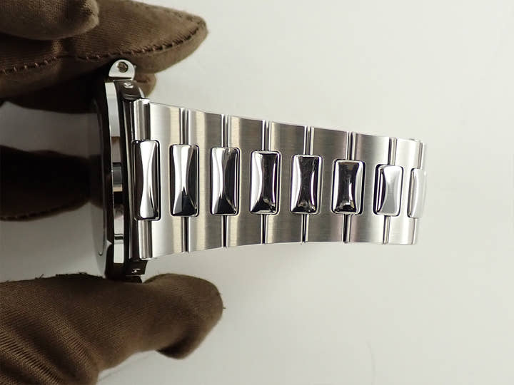 パテックフィリップ ノーチラス プチコンプリケーション Ref.5712/1A-001 ステンレススチール ブルー文字盤