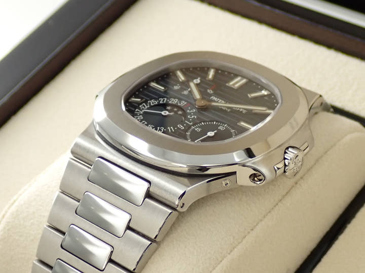 パテックフィリップ ノーチラス プチコンプリケーション Ref.5712/1A-001 ステンレススチール ブルー文字盤