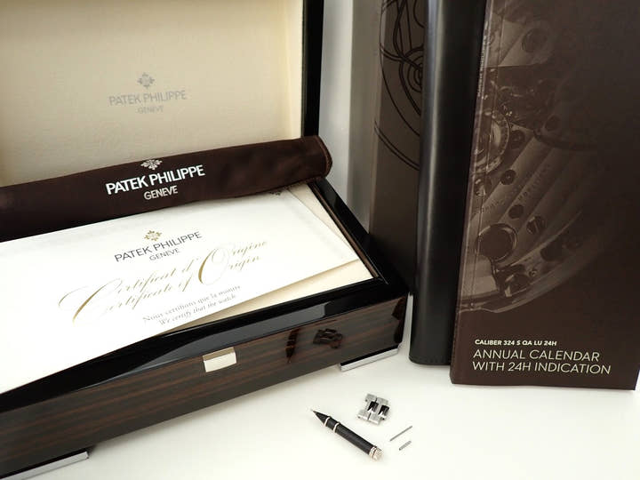 パテックフィリップ ノーチラス アニュアルカレンダー ムーンフェイズ Ref.5726/1A-001 ステンレススチール ブラック・グラデーション文字盤