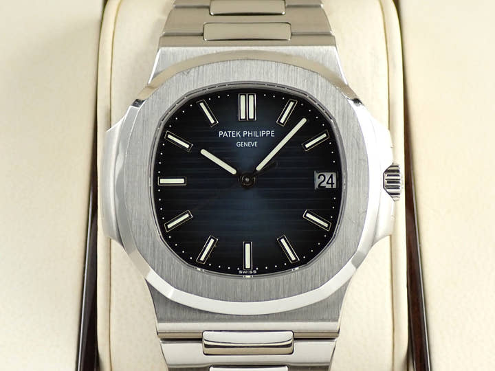 パテックフィリップ ノーチラス Ref.5711/1A-010 ステンレススチール ブルー文字盤