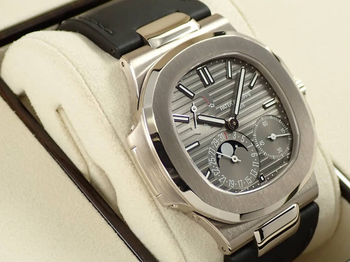 パテックフィリップ ノーチラス プチコンプリケーション Ref.5712G-001 ホワイトゴールド スレート文字盤