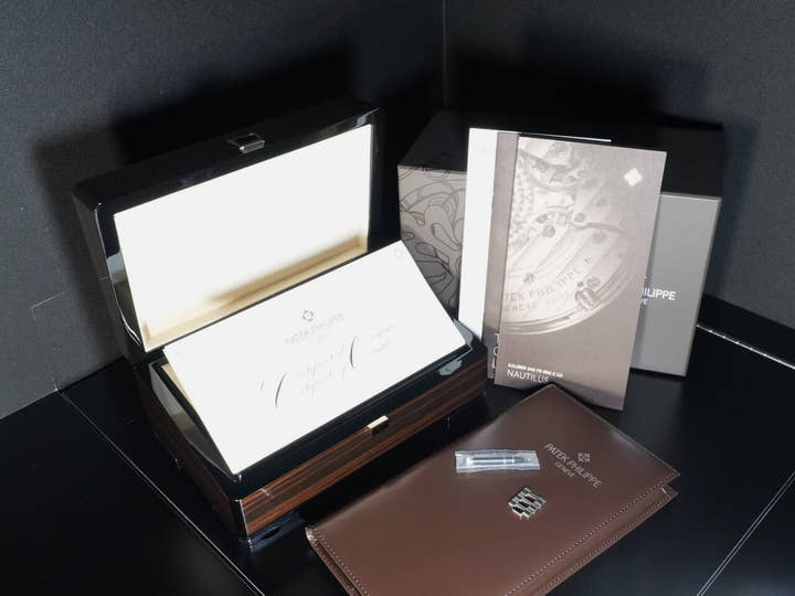 パテックフィリップ ノーチラス プチコンプリケーション Ref.5712/1A-001 ステンレススチール ブルー文字盤