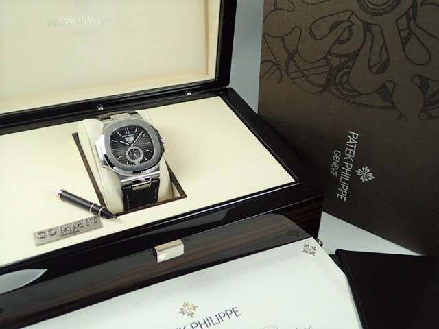 Patek Philippe Nautilus Ref.5726A-001 Black Gradient Dial Used nautilus-47