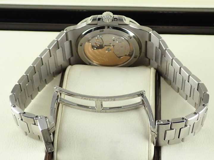 Patek Philippe Nautilus <Warranty, Box, etc.>