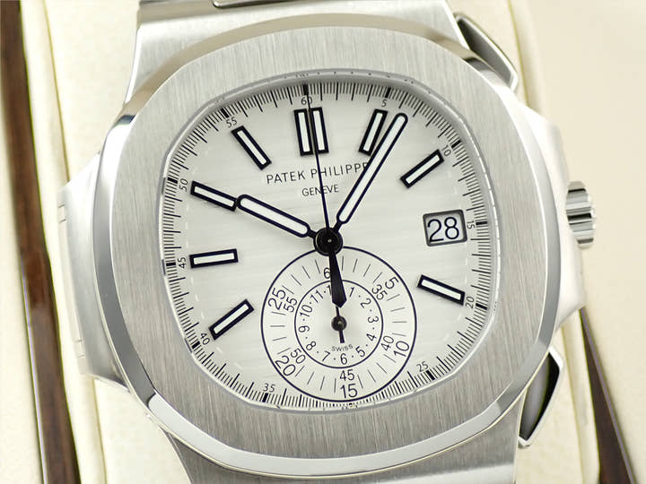 パテックフィリップ ノーチラス クロノグラフ Ref.5980/1A-019 ステンレススチール ホワイト文字盤
