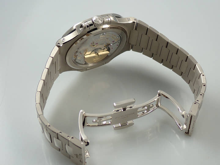 パテックフィリップ ノーチラス パーペチュアルカレンダー Ref.5740/1G-001 ホワイトゴールド ブルー文字盤