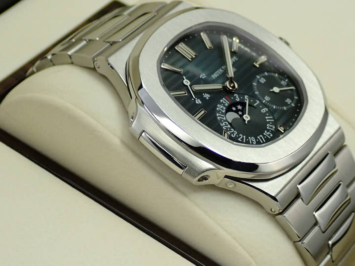 パテックフィリップ ノーチラス プチコンプリケーション Ref.5712/1A-001 ステンレススチール ブルー文字盤