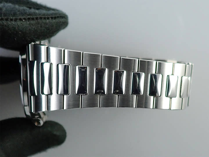 パテックフィリップ ノーチラス プチコンプリケーション Ref.5712/1A-001 ステンレススチール ブルー文字盤